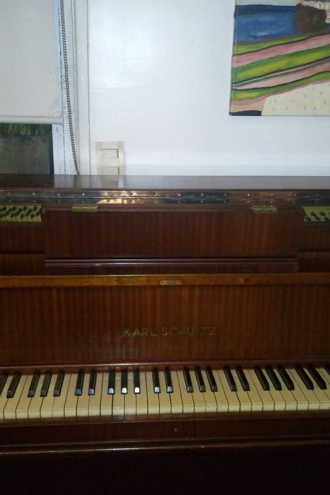 piano karl schutz madera1